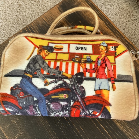 NWOT Road Trip Small Crossbody - Picture 2 of 11